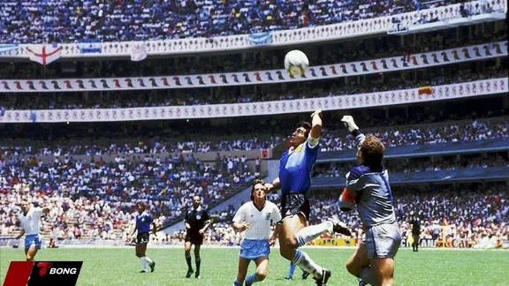 Từ bàn tay hư của Henry đến những kịch tính nghẹt thở và nỗi oan ức lớn nhất lịch sử thể thao