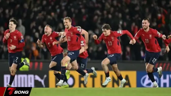 Czechia 2 - 2 Denmark: Penalty thử thách bản lĩnh cực đại