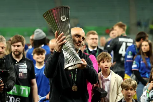 Mối liên kết bất khả phân giữa các HLV người Ý và những chiếc cúp châu Âu của Chelsea