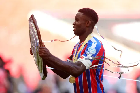 Chấn Động Liverpool: Hàng Phòng Ngự Mới Sắp Gia Nhập – Thương Vụ Crystal Palace Đang Tạo Cơn Sốt!