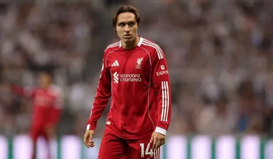 Liverpool từ chối lời đề nghị mượn Chiesa