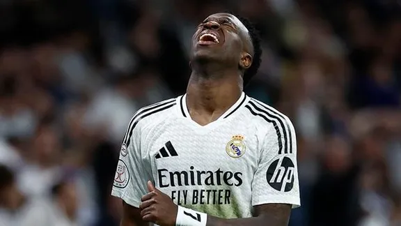 Vinicius đối mặt với cú sốc: Nhà bị cháy trong khi anh tập trung cùng tuyển Brazil