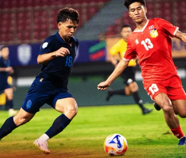 Campuchia và Lào chia điểm ngày ra quân