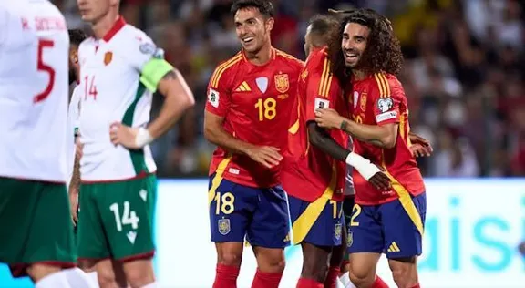 Cucurella ghi bàn đầu tiên cho Tây Ban Nha, HLV La Fuente khen ngợi hết lời