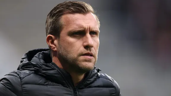 Frankfurt xác nhận tương lai mục tiêu 85 triệu bảng của Chelsea và MU, PSG có thể nhận tiền nhờ điều khoản đặc biệt