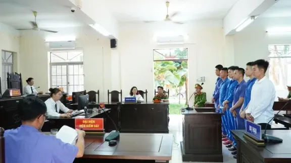 6 cựu cầu thủ của đội bóng Việt Nam bị phạt 38 năm tù vì cá độ và bán độ