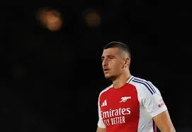 Thẻ đỏ & Cầu thủ xuất sắc nhất trận: Tuần đầy thăng trầm của cầu thủ cho mượn Arsenal