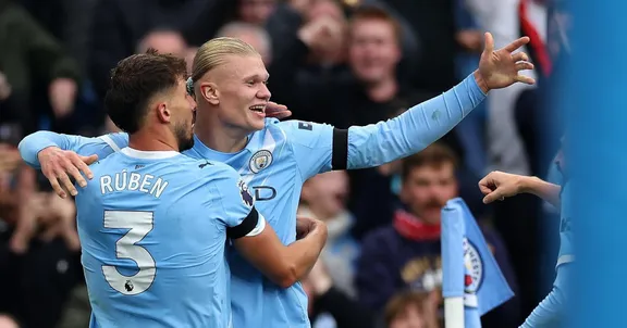 Haaland và Foden khơi lại dấu ấn Man City xưa trong trận derby hủy diệt