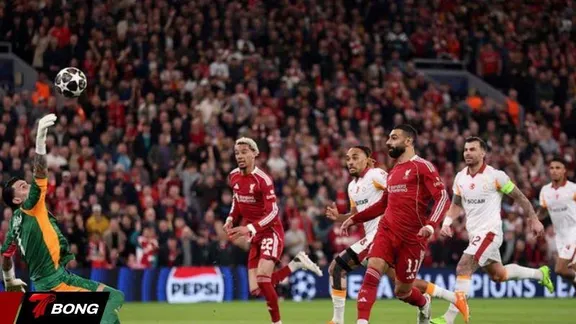 Mohamed Salah rực sáng đưa Liverpool vào tứ kết Champions League sau đêm diễn thăng hoa