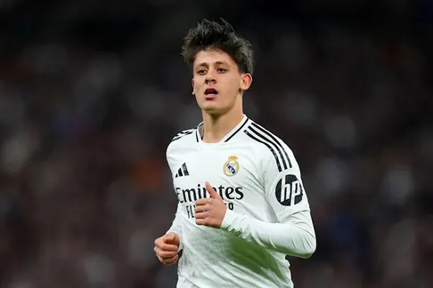 Những Ngôi Sao Trẻ Real Madrid & Juventus Tràn Ngập Lời Khen Dành Cho Siêu Sao Inter Milan & Thổ Nhĩ Kỳ: 'Một Huyền Thoại'