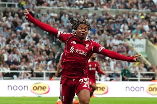 Màn ra mắt quyết định của Rio Ngumoha gây đau khổ và thất bại cho Newcastle khốn đốn