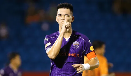 Vua phá lưới V.League 2024/25 chỉ với 14 bàn thắng ???