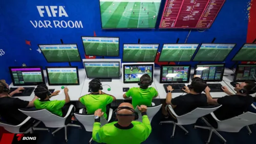 Cách quản lý đội bóng kỳ FIFA và xử lý khi ngôi sao hội quân muộn