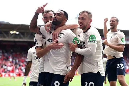 Bùng nổ cuối trận, West Ham hủy diệt Nottingham