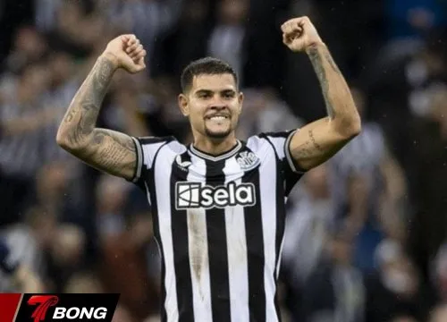 Kế hoạch tìm tiền vệ của Man Utd khi chia tay số 18 để săn đón số 6