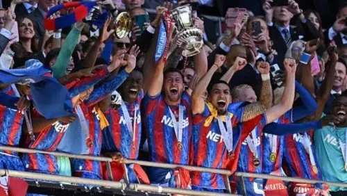 Lễ bốc thăm vòng 3 Cúp FA: Tottenham, Man United, Newcastle và Aston Villa đối đầu trong các trận cầu Ngoại hạng Anh