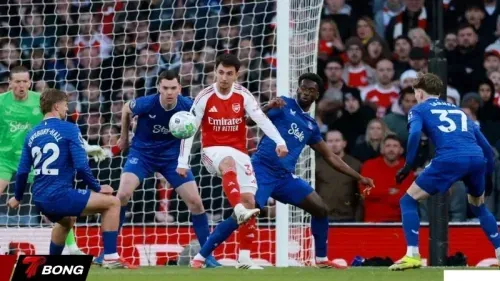 Arsenal Hạ Everton, Sao Trẻ 16 Tuổi Lập Kỷ Lục