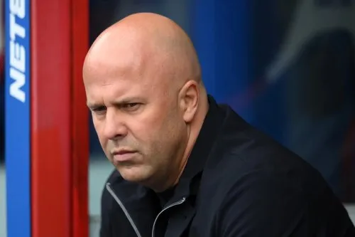 Slot bức xúc: Galatasaray lạm dụng tiểu xảo, ngã vờ khắp sân