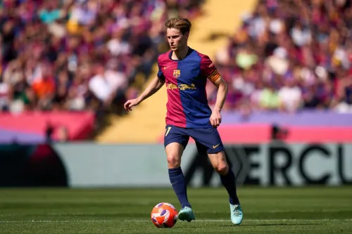 Lý do đằng sau quyết định gia hạn hợp đồng của đội trưởng Barcelona