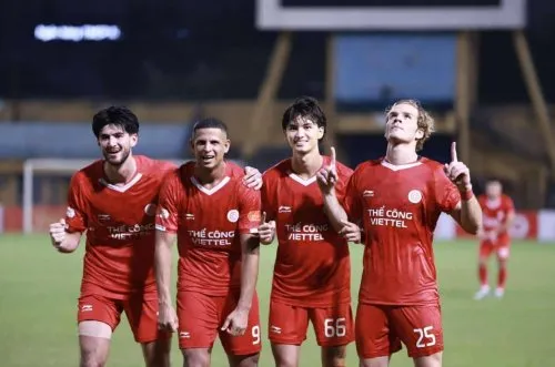 Việt kiều Ba Lan rực sáng, Viettel đánh bại Công an TPHCM