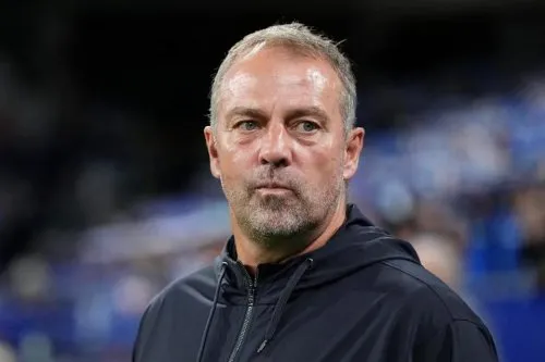 Hậu trận Real Oviedo 1-3 Barcelona, HLV Flick chia sẻ về Joan Garcia, De Jong, Araujo và Lewandowski