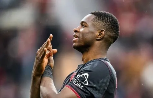 Leverkusen nối dài chuỗi bất bại sau khi sa thải Ten Hag