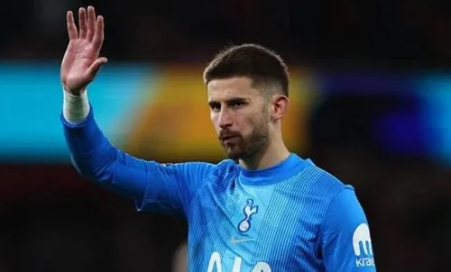 Chuyển nhượng 3/12: Salah lọt tầm ngắm Saudi Pro League, Vicario cân nhắc rời Tottenham