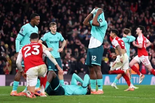 Bàn thua phản lưới nhà ‘kỳ lạ’ của Wolves không che giấu được cơn thịnh nộ của Mikel Arteta trước ‘thói quen tồi tệ’ của Arsenal