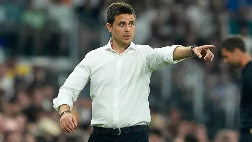 'Không có penalty' – HLV Osasuna nói Real Madrid được tặng chiến thắng