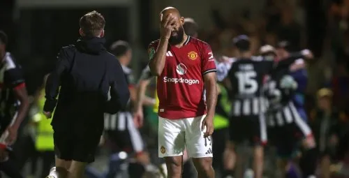 Manchester United chạm đáy trước Grimsby, dấy lên câu hỏi khó tin về Ruben Amorim