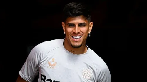 Arsenal đạt thoả thuận chiêu mộ trung vệ Hincapie