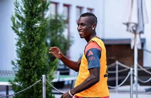 Soi trận Bayern vs Hamburger: Quá tầm với tân binh