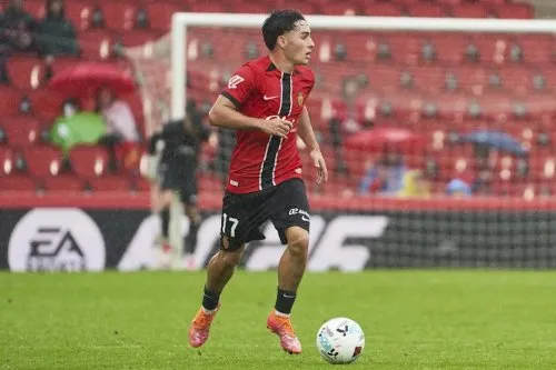 Barcelona đối mặt quyết định khó khăn khi cựu sao trẻ có điều khoản mua lại bắt đầu gây sốt thị trường chuyển nhượng