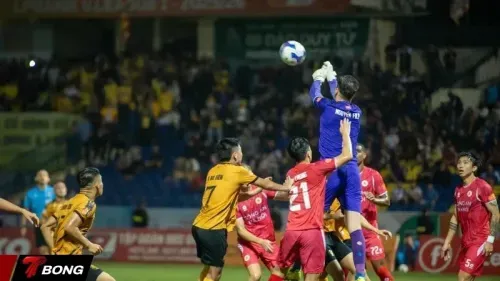 Văn Hậu Ghi Siêu Phẩm, CAHN Ngược Dòng Thắng 3-1