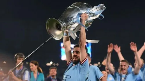 'Man City đã cho tôi nhiều hơn những gì tôi hy vọng khi còn là một cậu bé' - Silva