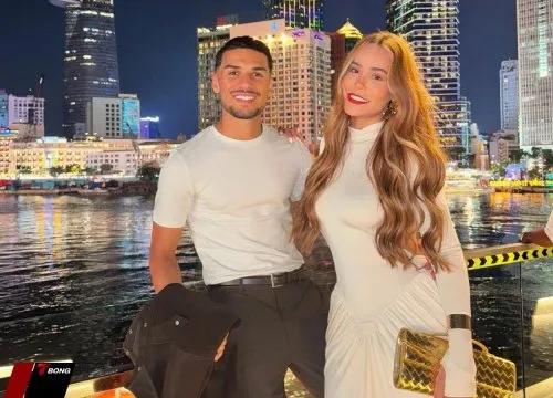 Hoàng Hên được vợ Brazil cổ vũ nhiệt tình sau màn thăng hoa cùng tuyển Việt Nam hạ Malaysia