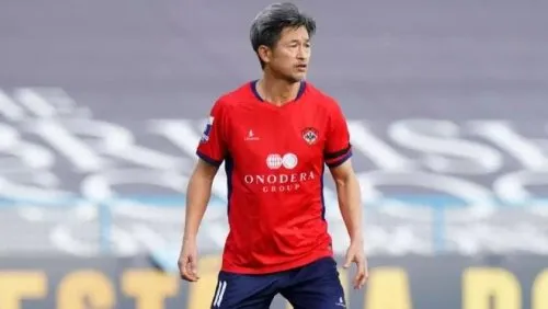 Kazuyoshi Miura phá vỡ giới hạn tuổi tác khi đầu quân cho Fukushima United