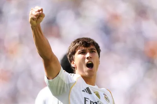 Tin nóng Real Madrid: García chốt ở lại, Endrick chấn thương, sao trẻ được đề cử danh giá