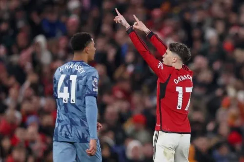 Aston Villa tham gia cuộc đua giành tiền đạo muốn rời Man United: Lý do Emery phải hành động