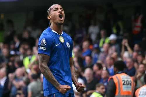 João Pedro tiếp tục khởi đầu ấn tượng tại Chelsea với tuyệt chiêu mới 💙