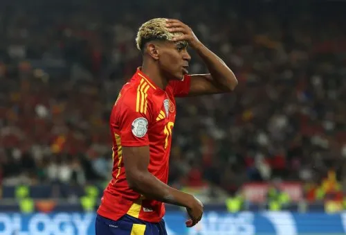 Thần đồng Barcelona có bước tiến vượt bậc trong cuộc đua Quả bóng Vàng sau thảm bại của PSG ở Cúp Thế giới CLB