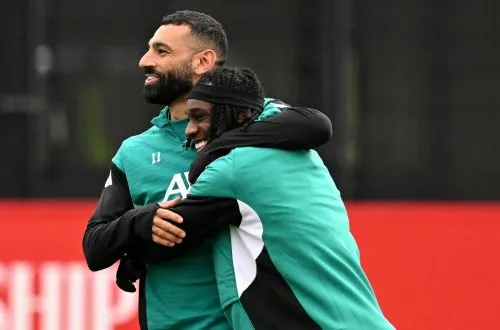 Salah trở lại Liverpool với sứ mệnh giải cứu Arne Slot