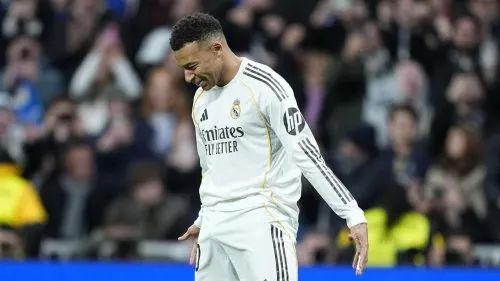 Kỷ lục kém vui của Mbappe trong mớ hỗn độn mang tên Real