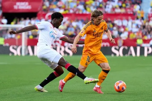 Manchester United Sẵn Sàng Đẩy Mạnh Nỗ Lực Chiêu Mộ Tài Năng Sevilla: Lựa Chọn Tốt Cho Amorim?