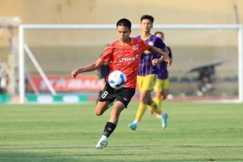 Cầu thủ Việt kiều và ngoại binh đắt giá làm nóng V.League 2025-2026