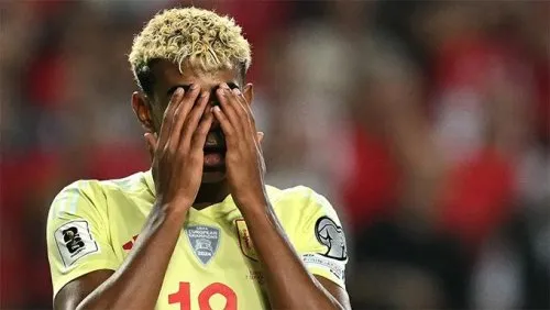 Lamine Yamal bị Barca giữ chân, chưa thể hội quân tuyển Tây Ban Nha