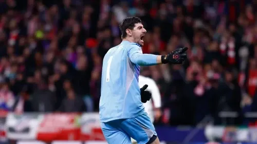 Real Madrid gia hạn hợp đồng 2 năm với thủ môn Thibaut Courtois