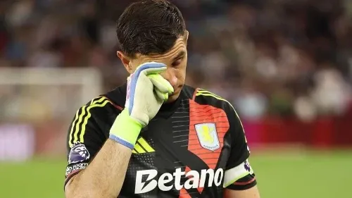 Vì sao thủ môn hay nhất thế giới phải rời Aston Villa?