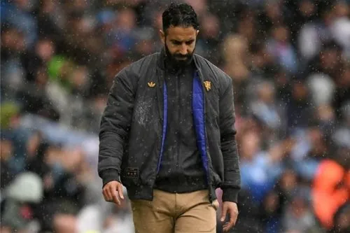 Giải mã cuộc khủng hoảng dẫn đến quyết định sa thải lịch sử của Man United