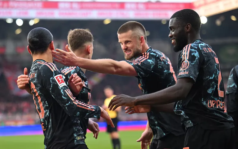 Video bàn thắng Union Berlin 1-1 Bayern Munich: Phản kháng mãnh liệt